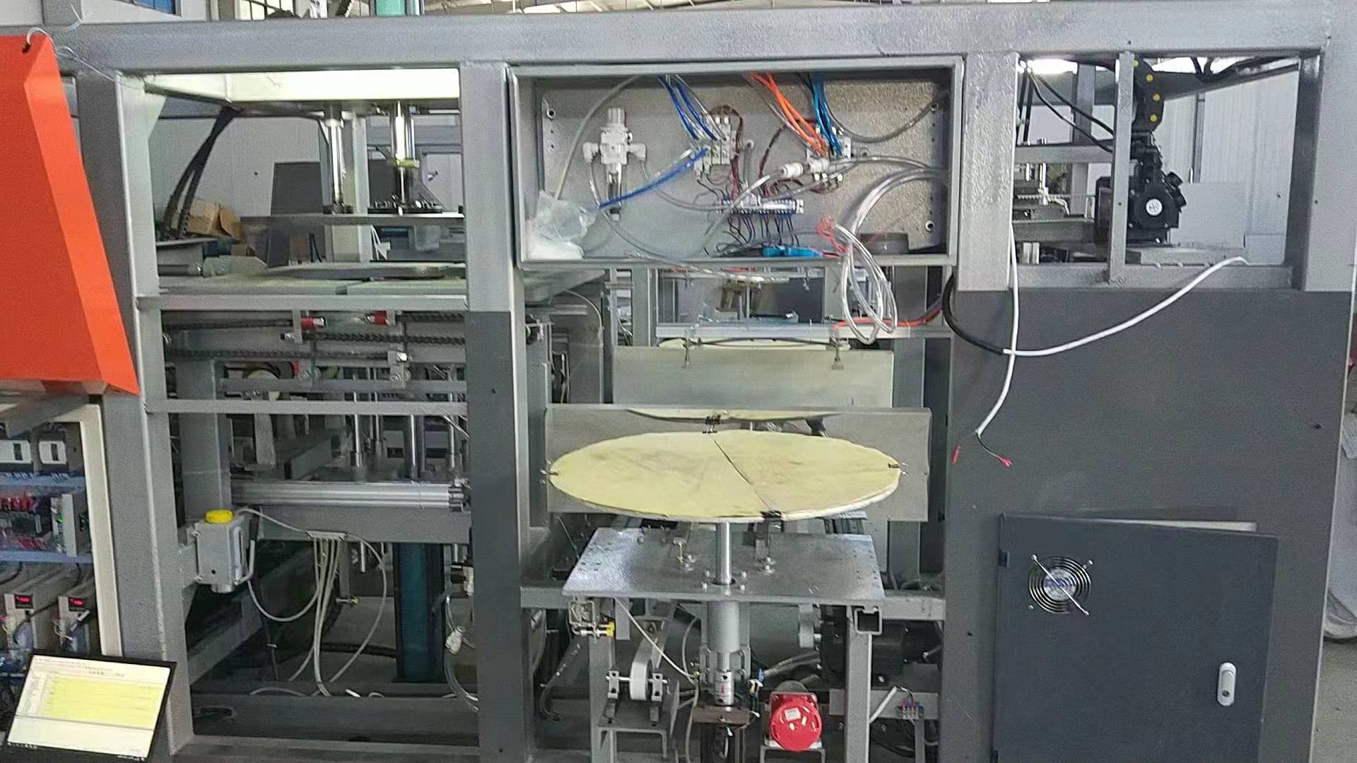 中智MZ760系列伺服驅(qū)動器在吸塑機上的應用.jpg